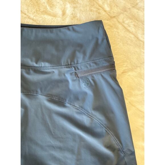 Greyson 15" Phoenix Performance Golf/Tennis Skort Skirt Size M Vintage Blue EUC - Picture 7 of 10